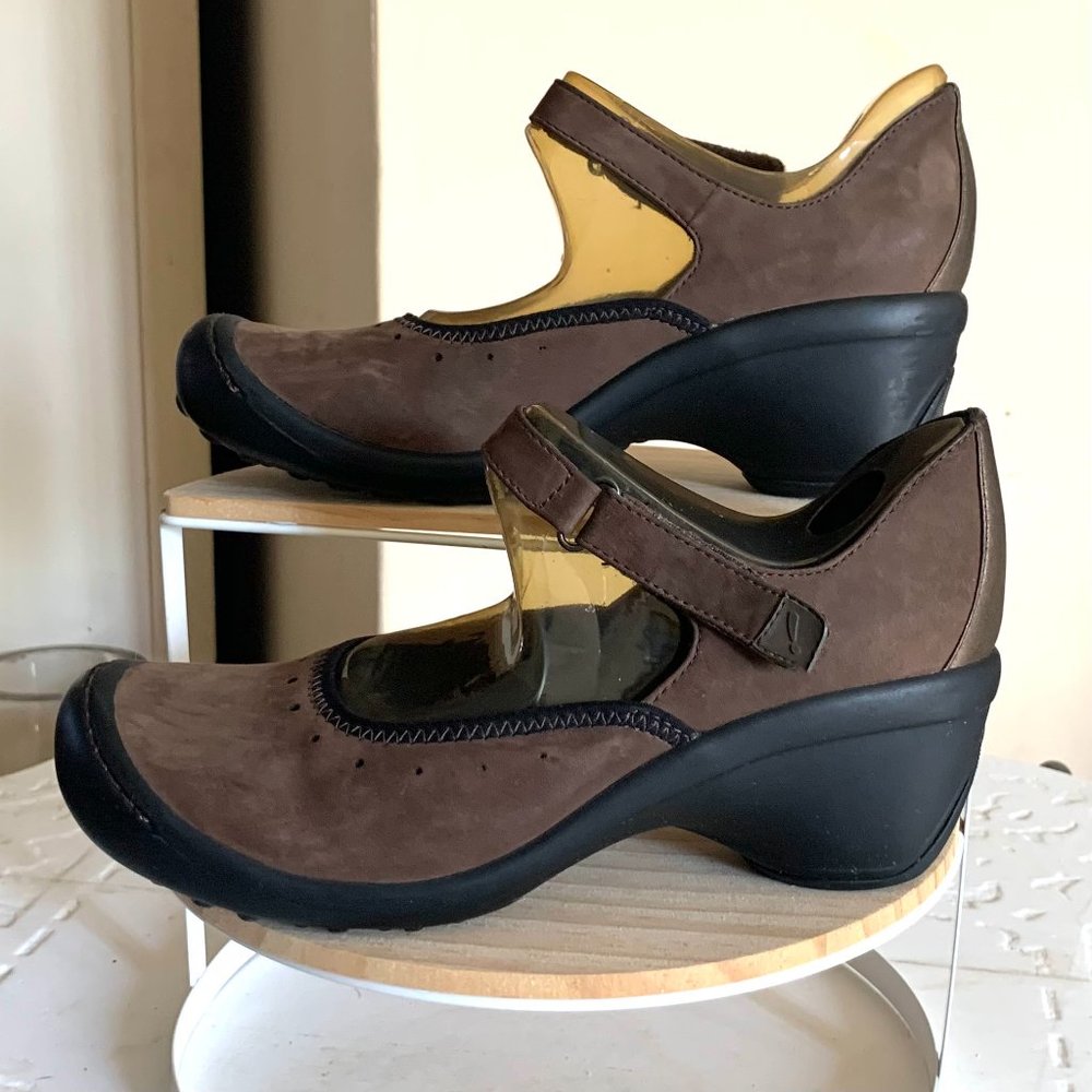 Privo! By Clark’s Women’s Leather Brown Suede Mary Janes Size 7M